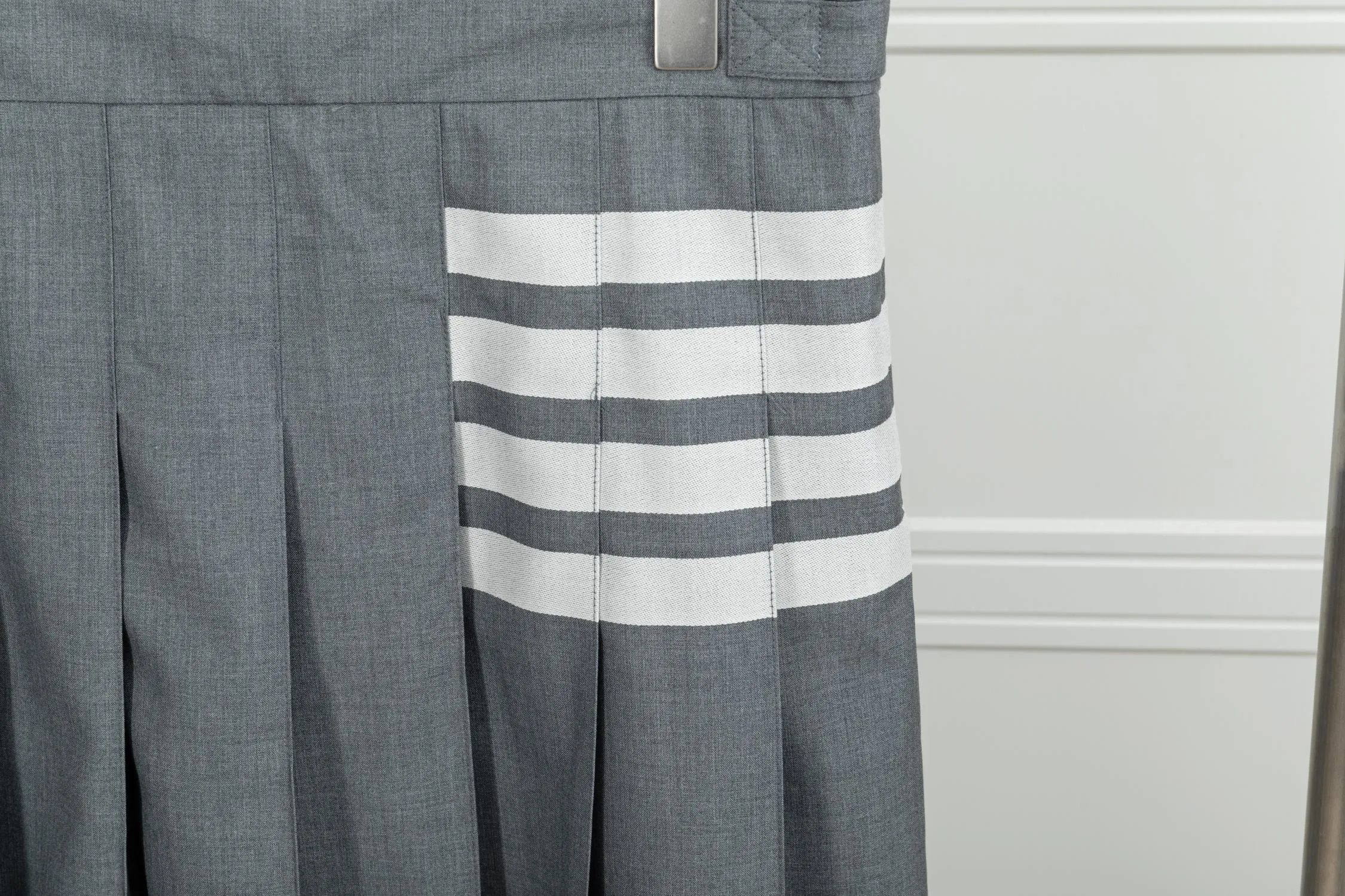 𝑻𝒉𝒐𝒎 𝑩𝒓𝒐𝒘𝒏𝒆 (Original 2 ) Thom Browne: 1:1 : Navy Blue Size：0123